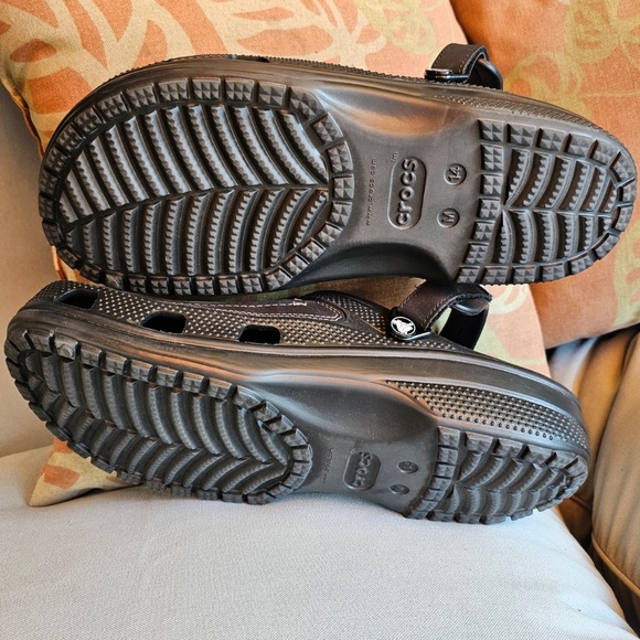 Yukon Vista Literide CROCS, EUC - Picture 9 of 11